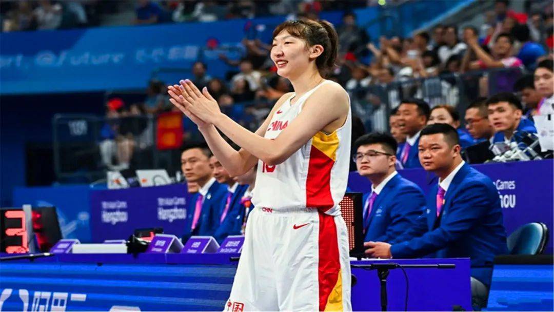 选令人非常, 升中国女篮, 重点强化运